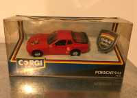 94150 Corgi-Toys: Porsche 944 in rot. 1:36