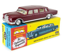 CR247 Mercedes Benz 600 Pullman in Rot. 1:52