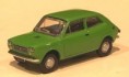 127b Fiat 127 grün. Kunststoffmodell im Maßstab 1:87