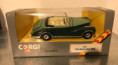 806 Corgi-Toys Mercedes Benz 300S, dunkelblau/hellblau. 1:36