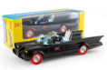 CR261 Batmobil mit Roten Rädern - Sondermodell 60 Jahre Batmobil. 1:46
